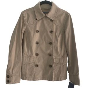 LIZ CLAIBORNE Women’s Petite Tan 8 Button Front Jacket. Size: Small Petite